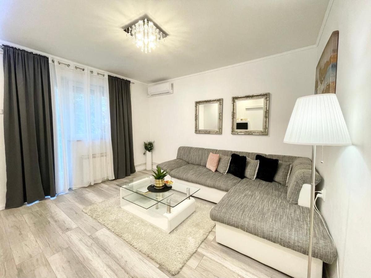 Apartment "Mimoza 1" Self Check-In, Self Check-Out Otočac Extérieur photo